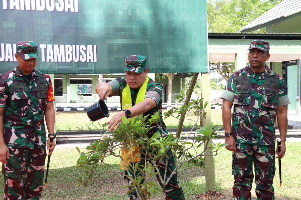 Pangdam XIX/Tuanku Tambusai Pimpin Penanaman Mangrove di Bengkalis, Perkuat Kepedulian Lingkungan