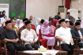 Pimpinan DPRD Riau Hadiri Kegiatan Bayar Zakat Bersama Forkopimda
