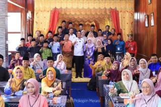 Buka Bimtek Cerita Anak Dwibahasa, Wabup Muzamil Dorong Pelestarian Bahasa Melayu