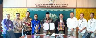 Pemkab Kuansing Serahkan LKPD ke BPK Riau, Perkuat Akuntabilitas Keuangan Daerah