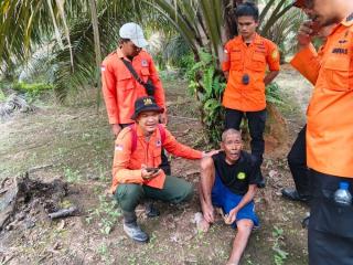 Kakek 83 Tahun yang Hilang di Kebun Sawit Rokan Hulu Ditemukan Selamat