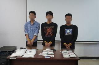 Lanud Rsn dan Avsec Bandara SSK II Gagalkan Penyelundupan 4 Kg Sabu di Pekanbaru