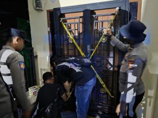 Polisi Segel 8 Rumah Diduga Sarang Narkoba di Panipahan, Situasi Berangsur Kondusif