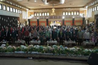 Bupati Tegaskan Komitmen Layanan Kesehatan Saat Pelantikan Pengurus IDI Inhil 2025–2028