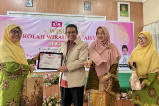 Wisuda Sekolah Wirausaha ‘Aisyiyah Riau, Hendry Munief Dorong Perempuan Perkuat UMKM Lewat Digitalis