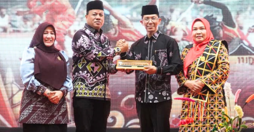 IWAKUSI Batam Resmi Dilantik, Erlita Sari Amsakar Pimpin Organisasi Warga Kuantan Singingi
