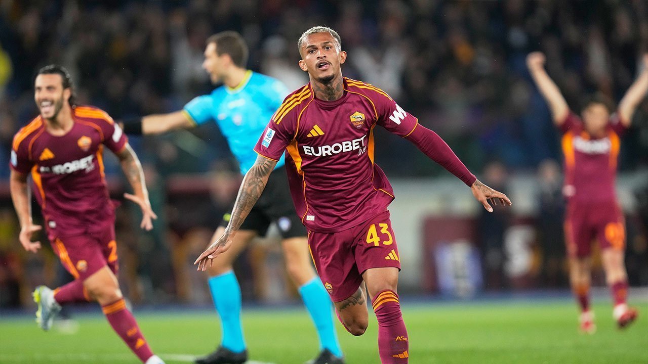 AS Roma Menggila di Olimpico! Hajar Fiorentina 4-0, Perburuan 4 Besar Makin Panas