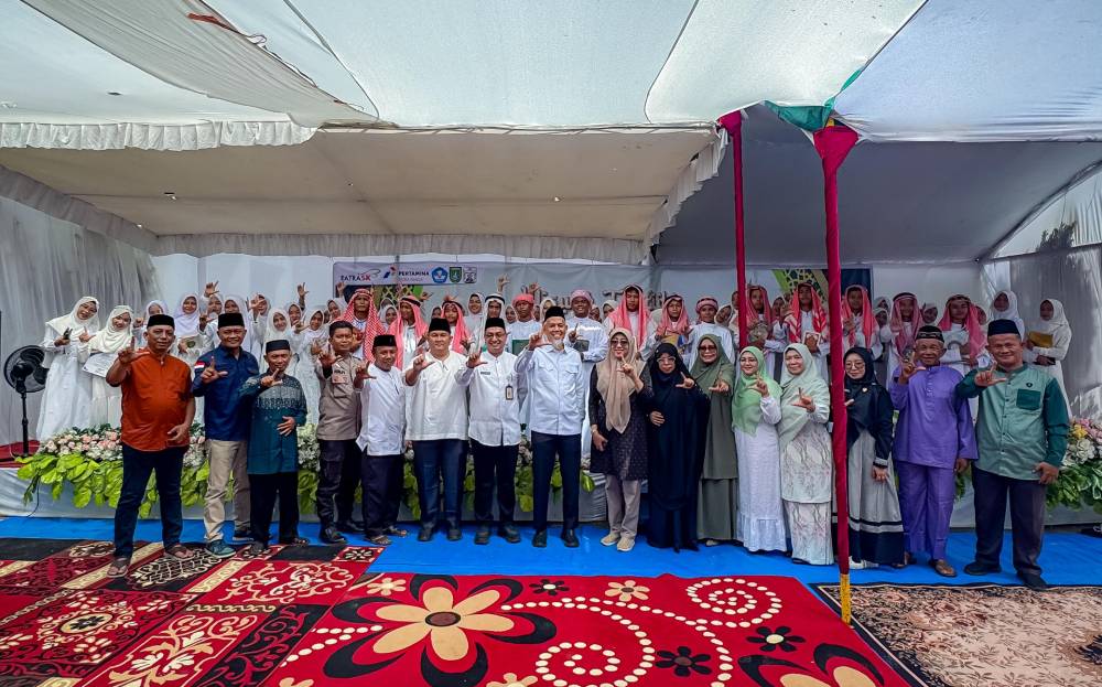 Wali Kota Dumai Ajak Sekolah Cetak Generasi Qurani Lewat Wisuda Tahfidz di SMPN 14
