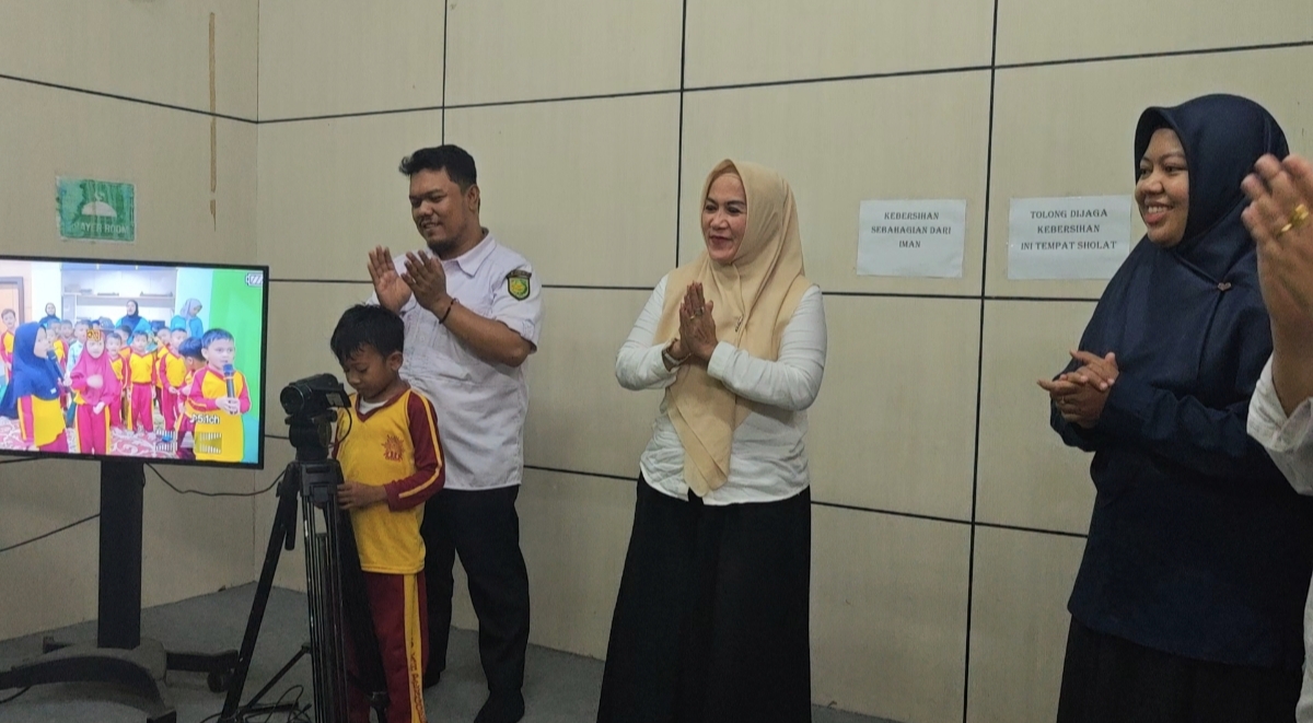 Murid TK ABA Inhil Antusias Belajar Dunia Broadcasting di Diskominfops