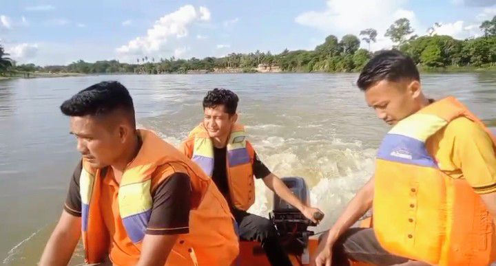 Anak 13 Tahun Dilaporkan Tenggelam di Sungai Kampar Saat Mandi Bersama Teman