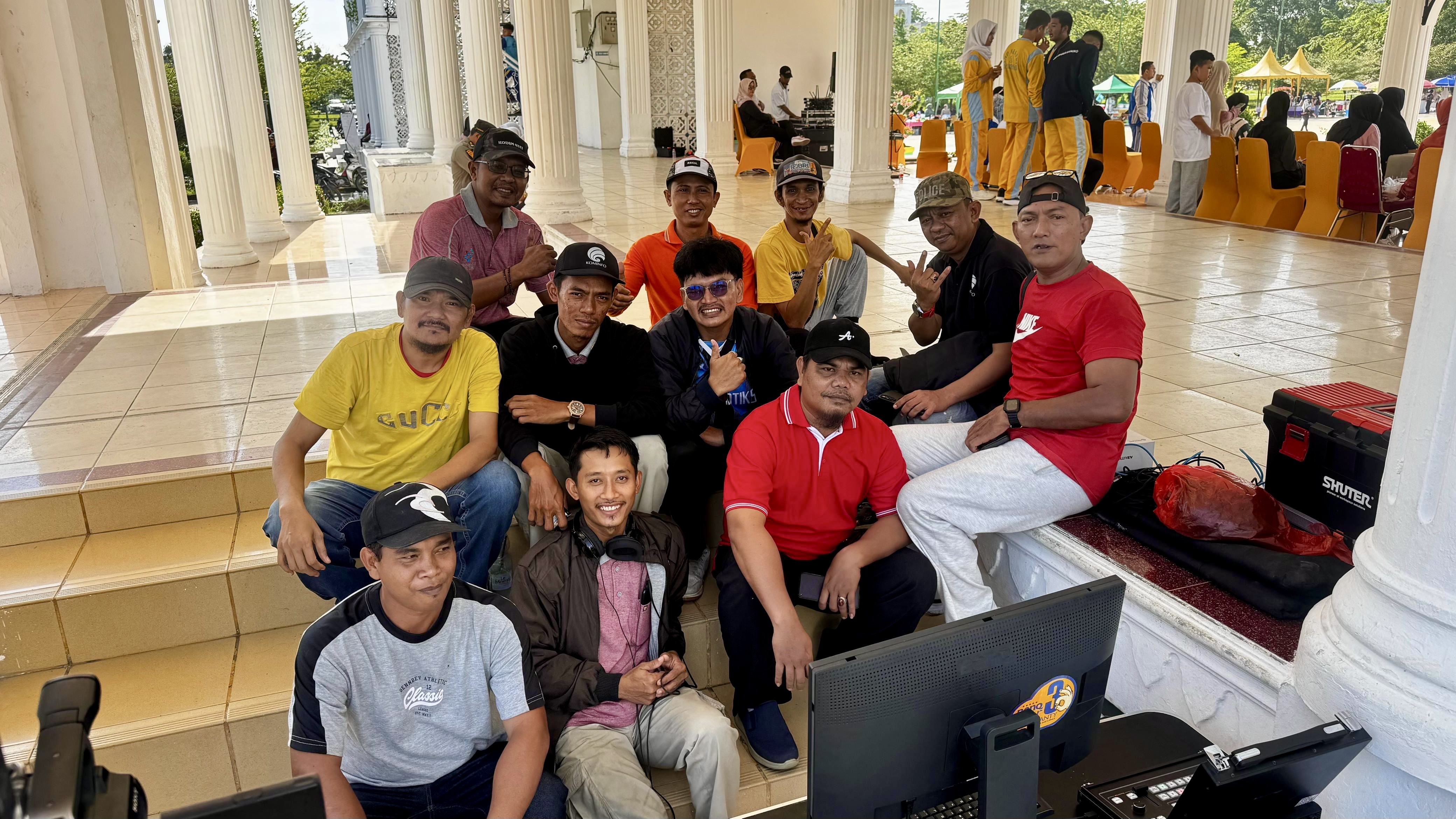 Diskominfotiks Rohil Kampanyekan “Saring Sebelum Sharing” Lewat Musik Rap di CFD Bagansiapiapi