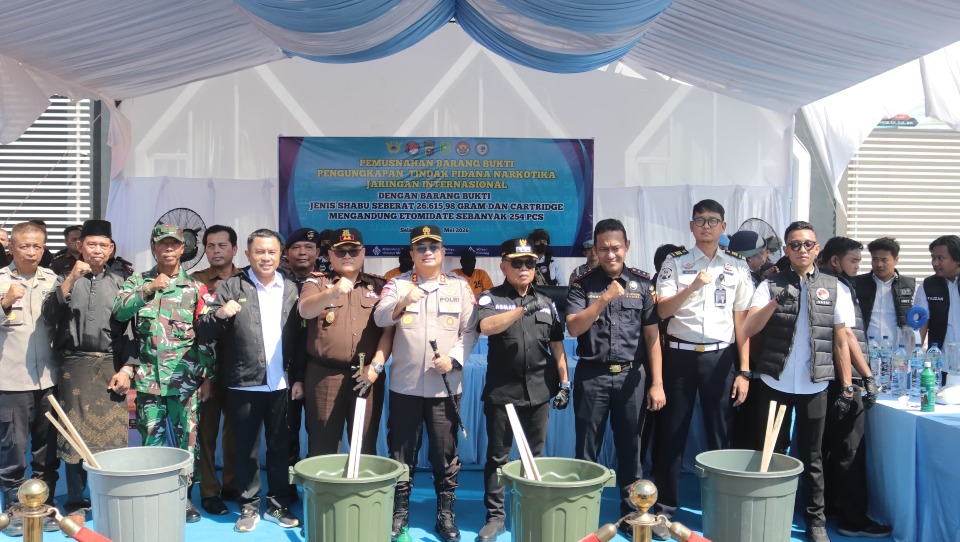Bupati Asmar Hadiri Pemusnahan 27 Kilogram Sabu di Meranti, Tegaskan Komitmen Perangi Narkoba