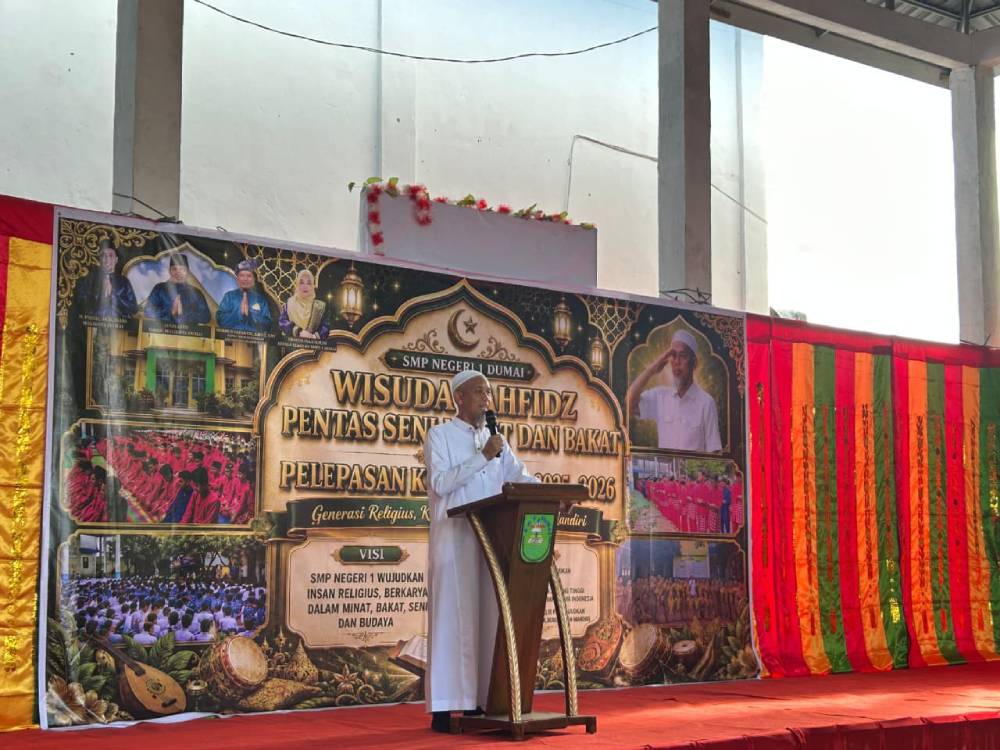 Wako Dumai Apresiasi Wisuda Tahfidz SMPN 1, Dorong Generasi Religius dan Mandiri