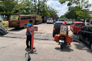 ESDM Riau Imbau Warga Tak Panic Buying di Tengah Gangguan Distribusi BBM