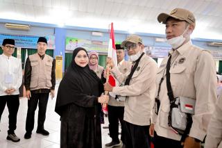 Haru dan Khidmat, Bupati Kasmarni Lepas 396 Jemaah Haji Bengkalis Menuju Tanah Suci