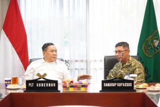 Plt Gubernur Riau Terima Kunjungan Dangrup 3 Kopassus, Bahas Penguatan Sinergi dan Keamanan Daerah