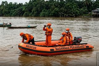 Perahu Terbalik di Sungai Indragiri, Satu Pegawai PNM Hilang dan Masih Dicari Tim SAR