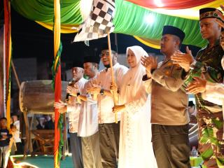 Semarak Malam Takbiran dan Semangat Qurban, Wabup Inhil Yuliantini Lepas Pawai Idul Adha 1447 H
