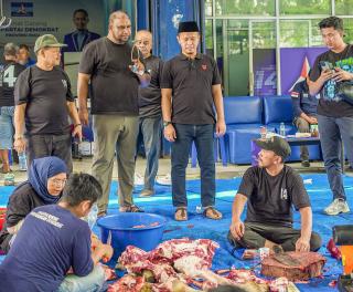 Wako Pekanbaru Apresiasi Semangat Berbagi DPD Demokrat Riau di Idul Adha 1447 H