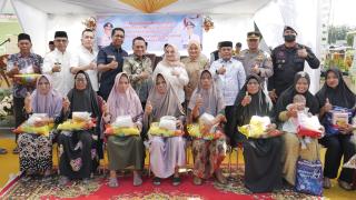 Silaturahmi di Rantau Kopar, Bupati dan Wabup Rohil Salurkan Bansos dan Serukan Perang Melawan Narko