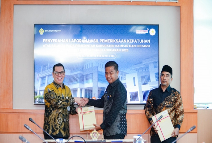 Ahmad Taridi Tegaskan Komitmen Pengawasan DPRD Kampar Saat Penyerahan LHP Kepatuhan ke BPK Riau