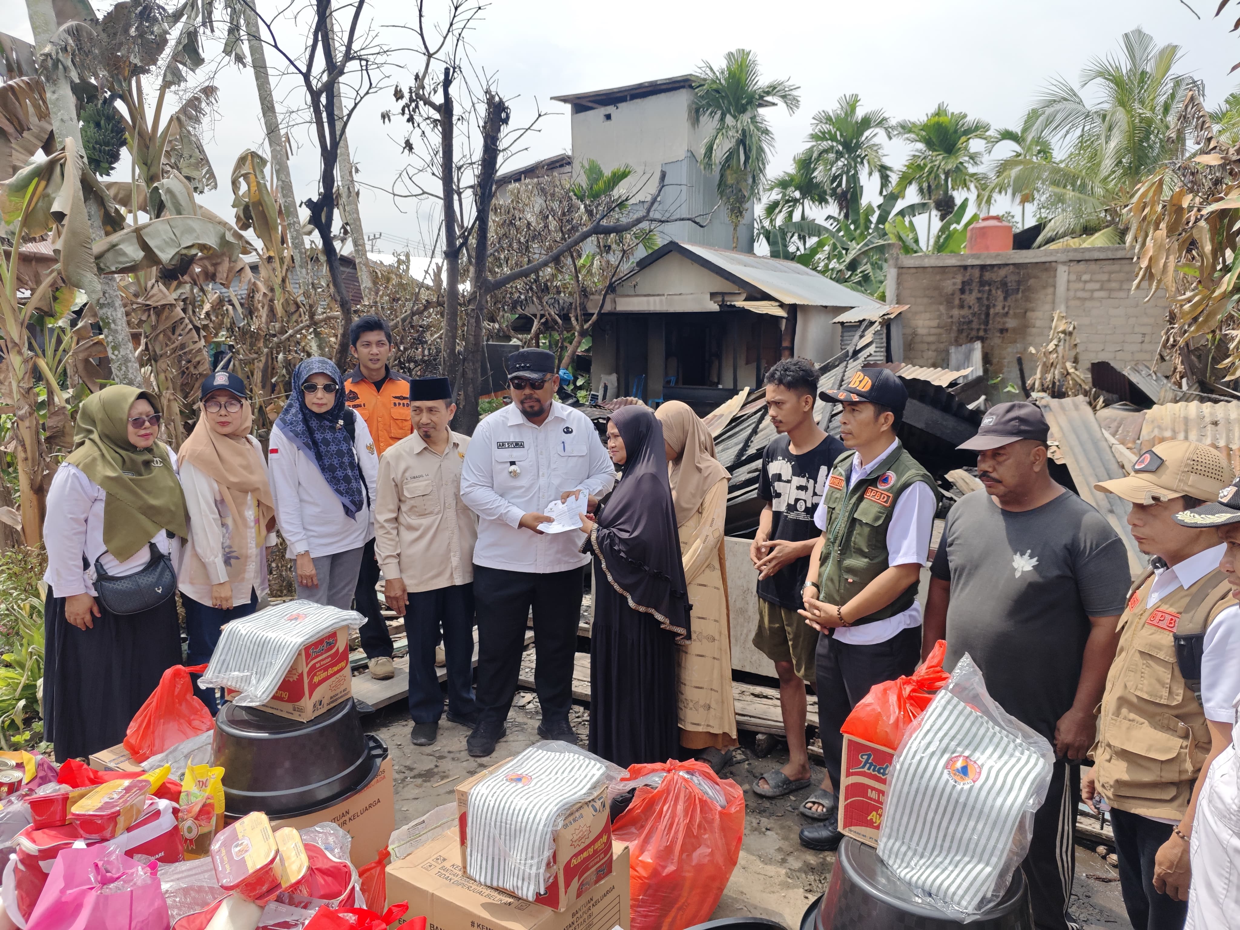 Pemkab Inhil Salurkan Bantuan untuk Korban Kebakaran di Seberang Tembilahan