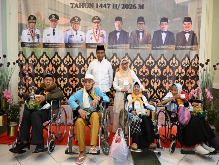 Bupati Ahmad Yuzar Sambut Kepulangan Jamaah Haji Kampar Kloter 05, Doakan Raih Haji Mabrur