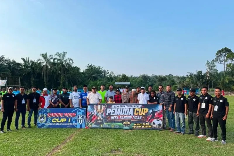 Jihad Aqsha Buka Pemuda Cup Bandur Picak, Dorong Lahirnya Talenta Sepak Bola Kampar