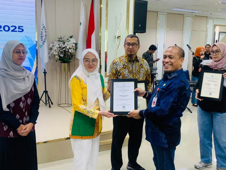 Komitmen Lindungi Generasi Muda Berbuah Prestasi, Kampar Raih Penghargaan Imunisasi Terbaik Nasional