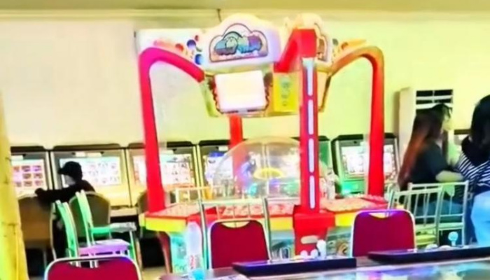 Viral! Emak Emak Grebek Lokasi Judi Gelper di Pekanbaru yang Hancurkan Rumah Tangganya