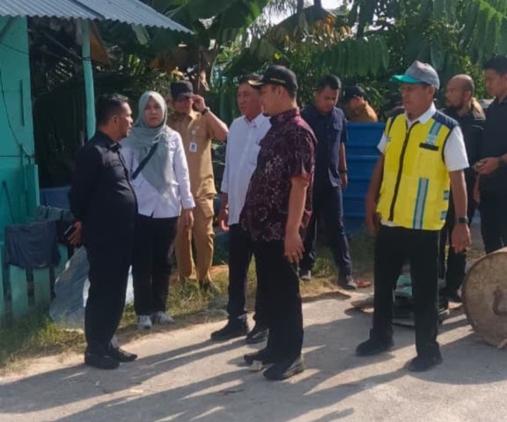 Wako Agung Tinjau Jembatan Amblas di Rumbai, Akses Darurat Segera Dibangun