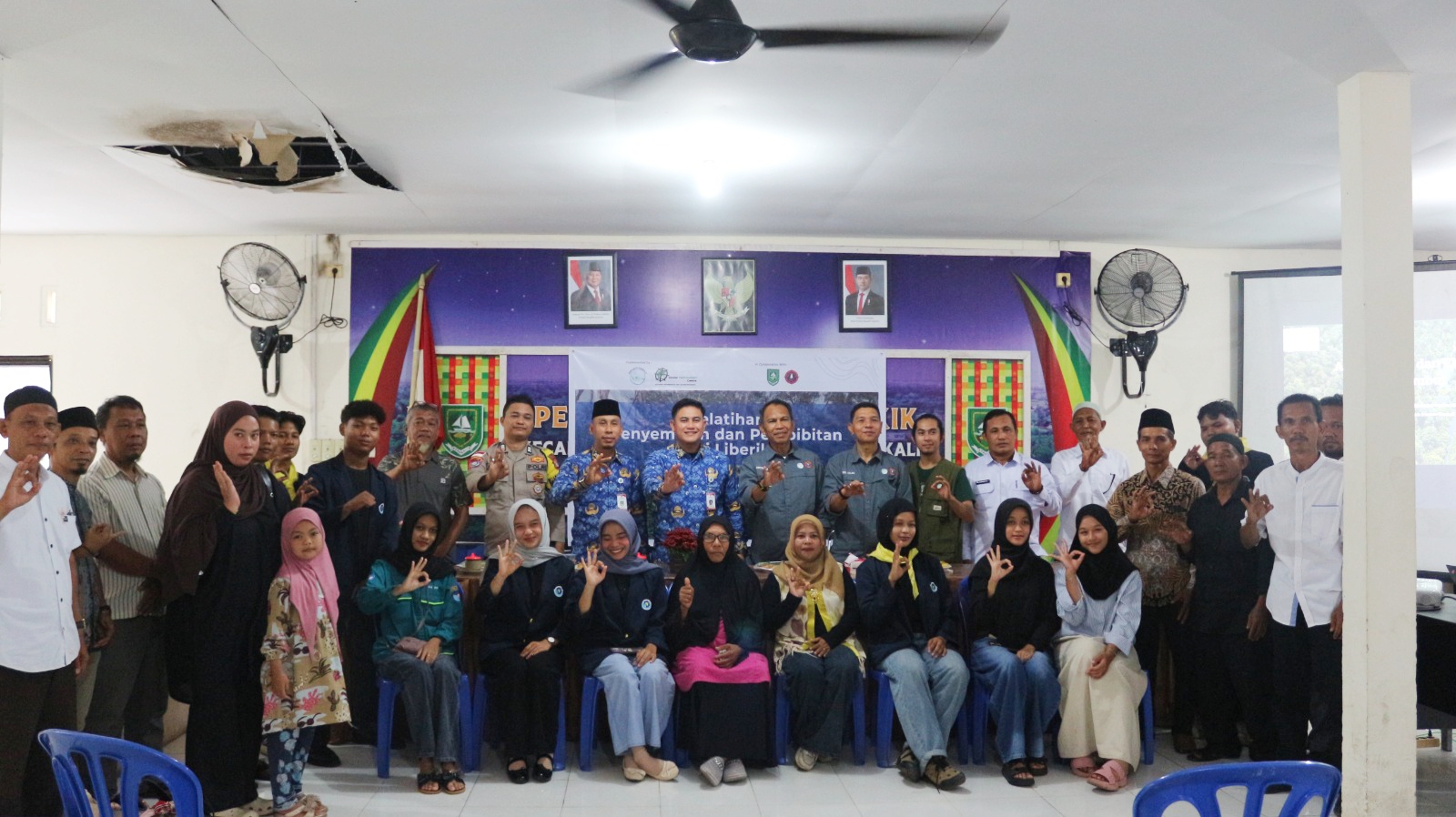 Camat Bengkalis Dukung Pengembangan Kopi Liberika, Pelatihan Pembibitan Digelar di Desa Pedekik