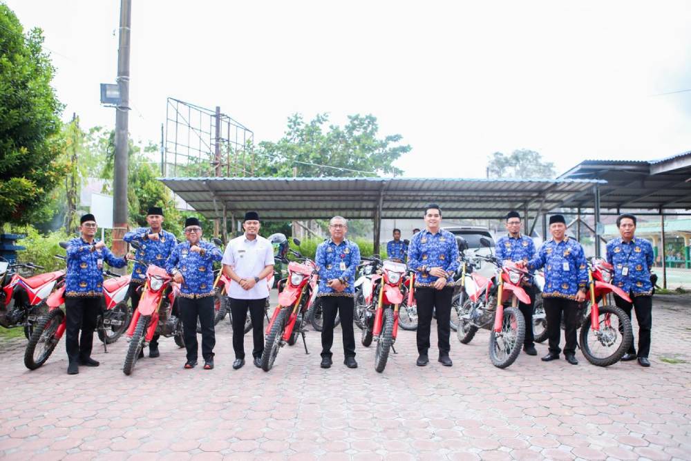 Perkuat Pencegahan Karhutla, BPBD Dumai Salurkan 20 Motor Patroli ke Kelurahan Rawan Kebakaran