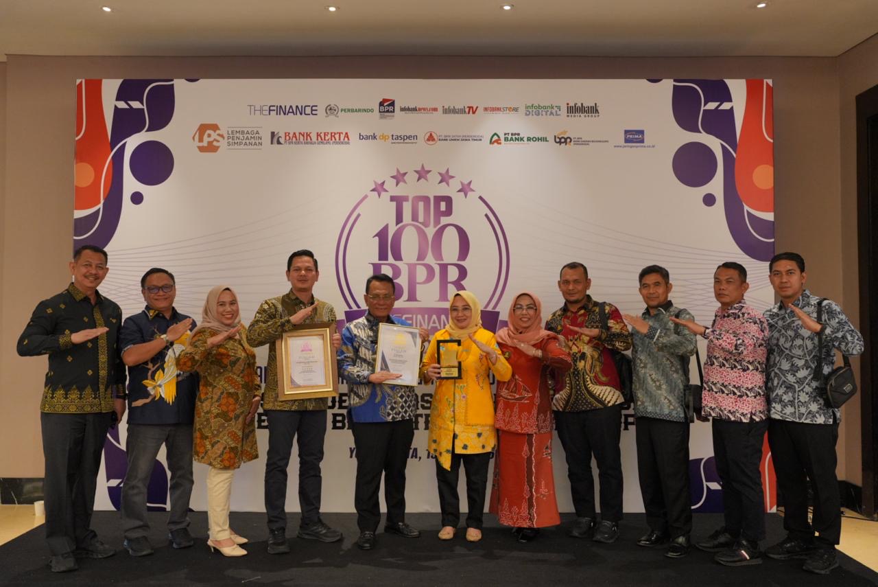 Bupati Rohil Raih Penghargaan Nasional atas Kepemimpinan di Bidang Ekonomi dan Inklusi Keuangan