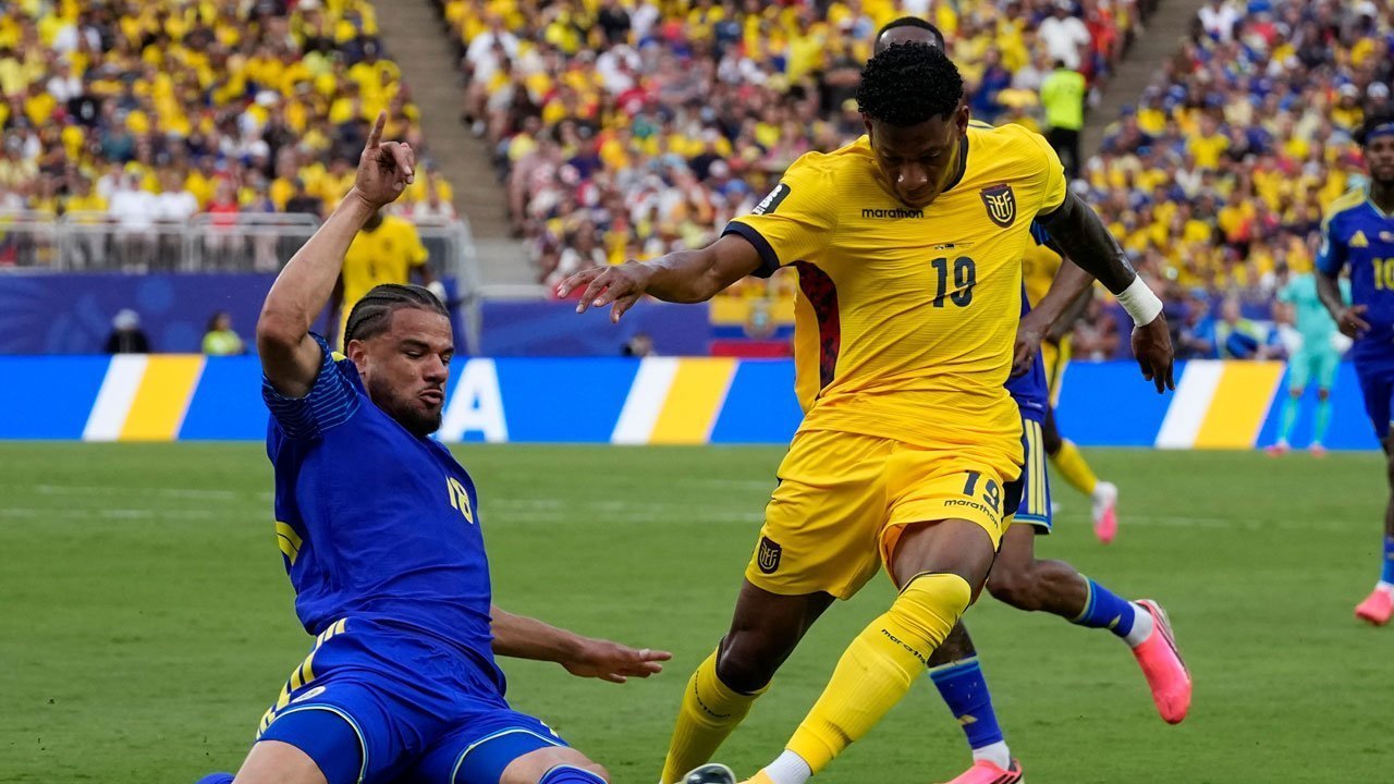 Ekuador Mandul, Penampilan Gemilang Eloy Room Bawa Curaçao Tahan La Tri 0-0