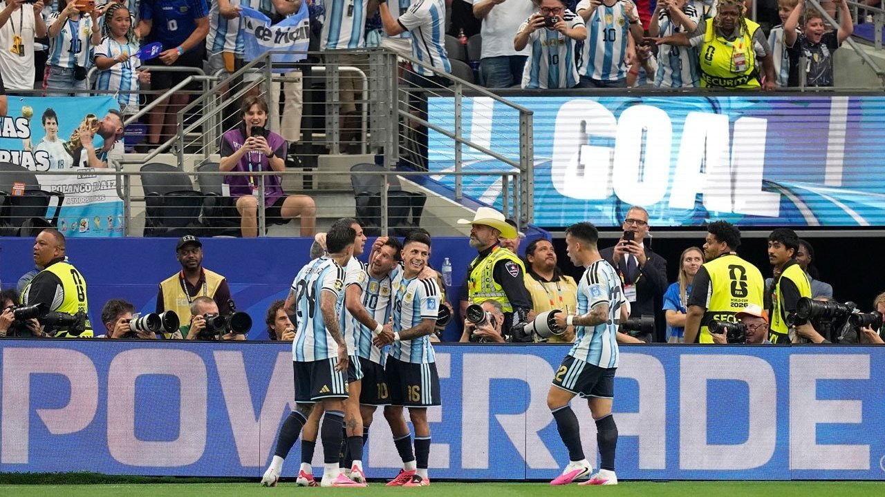 Messi Cetak Rekor Bersejarah, Argentina Tekuk Austria 2-0 dan Pastikan Tiket ke 32 Besar