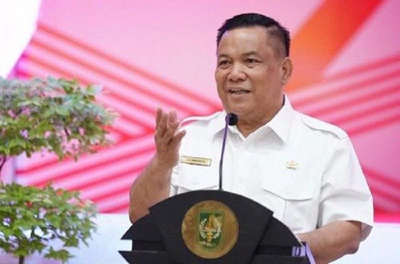 Sampaikan Maaf, Plt Gubri Luruskan Pengaruh MBG pada Penurunan Retribusi Daerah