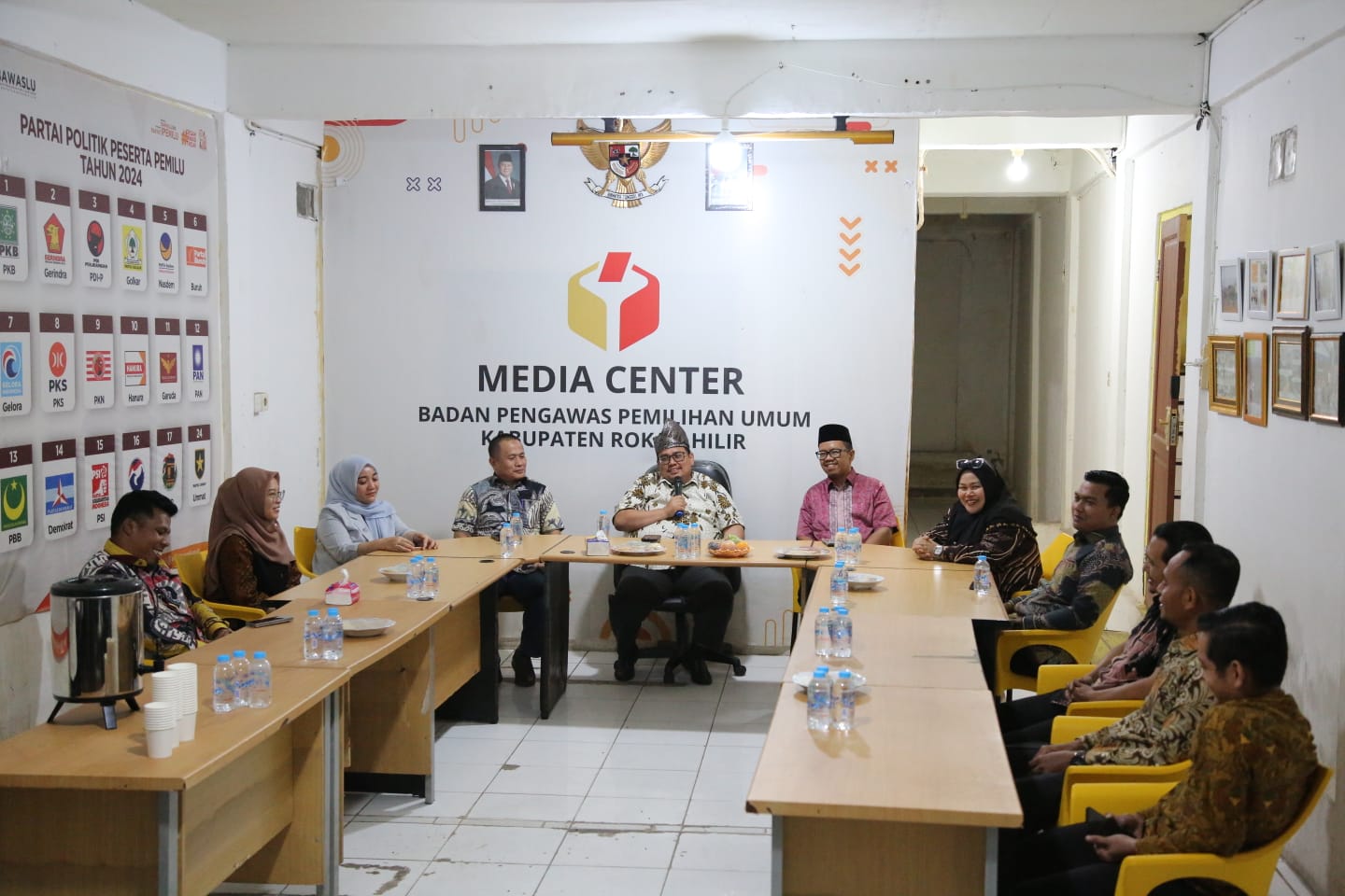 Ketua Bawaslu RI Turun Langsung ke Rohil, Tiga Kandidat PAW Jalani Verifikasi Ulang