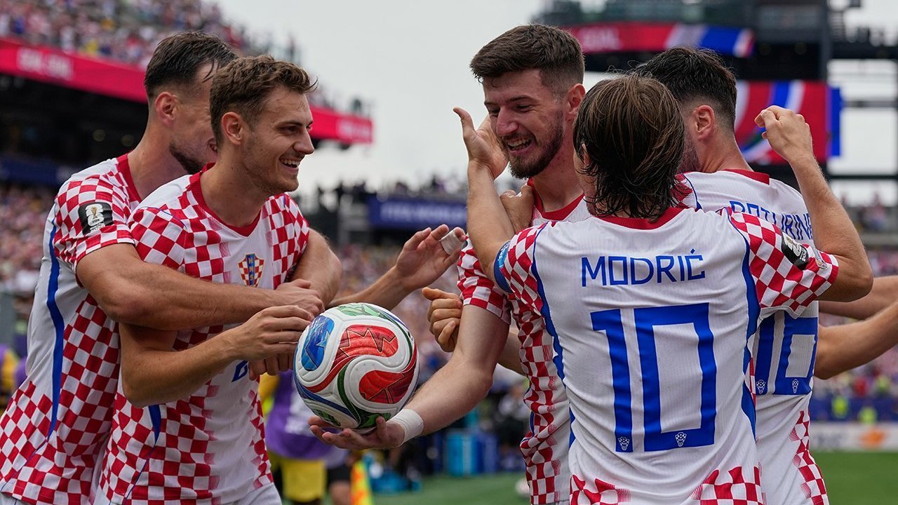 Hasil Kroasia vs Ghana: Menang 2-1, Vatreni Melaju ke Babak 32 Besar