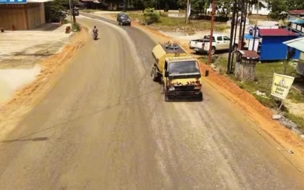 Libatkan 24 Perusahaan, Pemprov Riau Genjot Perbaikan Jalan Minas-Perawang