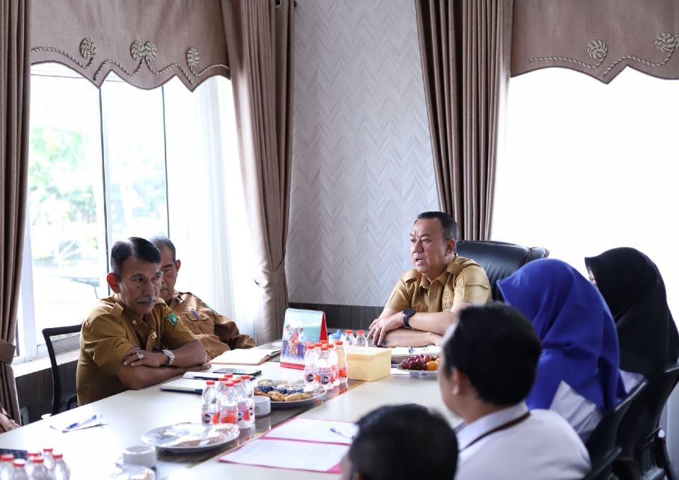 Wabup Muzamil Minta Seluruh Aparat Desa Dukung Percepatan Sensus Ekonomi 2026