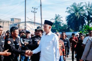 Temui Langsung Massa Aksi, Wali Kota Paisal Redam Demo Buruh TKBM di Dumai
