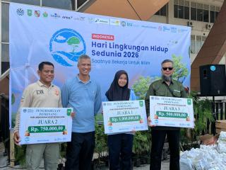 SMAN 12 Pekanbaru Juara Aksi Bersih Lingkungan, Kumpulkan 106,6 Kg Sampah di Stadion Utama