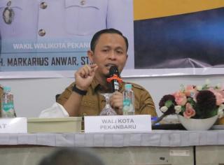Wali Kota Pekanbaru Minta ASN di Setiap RW Perkuat Pendataan Warga