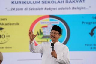 Mensos Gus Ipul Kunjungi Pekanbaru, Tegaskan Sekolah Rakyat untuk Anak Miskin Ekstrem 