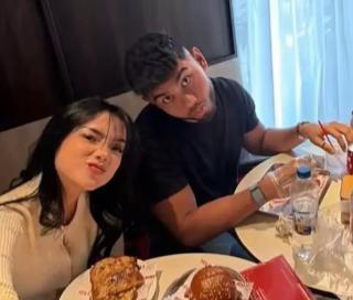 Fuji dan Rakin Khan Kian Dekat, Kebersamaan di Eropa Picu Isu Asmara