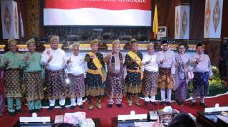 Paripurna HUT ke-242 Pekanbaru, Semangat KolaborAksi Digaungkan untuk Percepatan Pembangunan