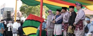 Pawai Taaruf MTQ XLIV Riau di Teluk Kuantan Meriah