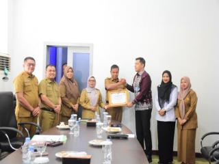 Bupati Kampar Ahmad Yuzar Terima Penghargaan Kampar JDIHN Terbaik I dari Kanwil Kemenkum Riau