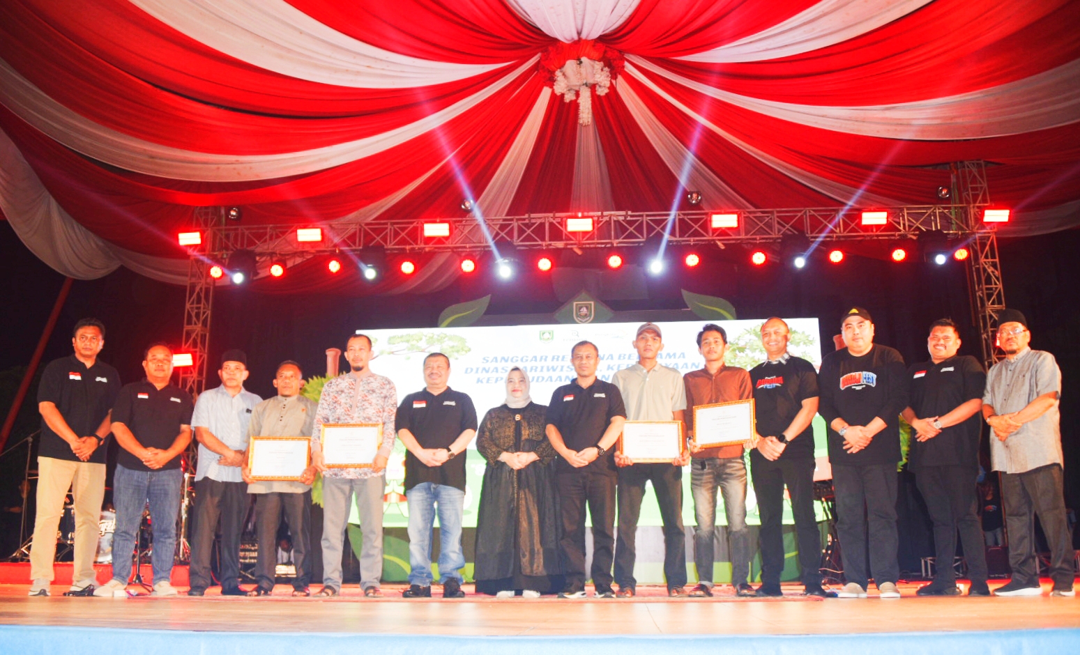 Kasmarni Tutup Bengkalis Durian Fest 2026, Ajak Masyarakat Lestarikan Durian Lokal 